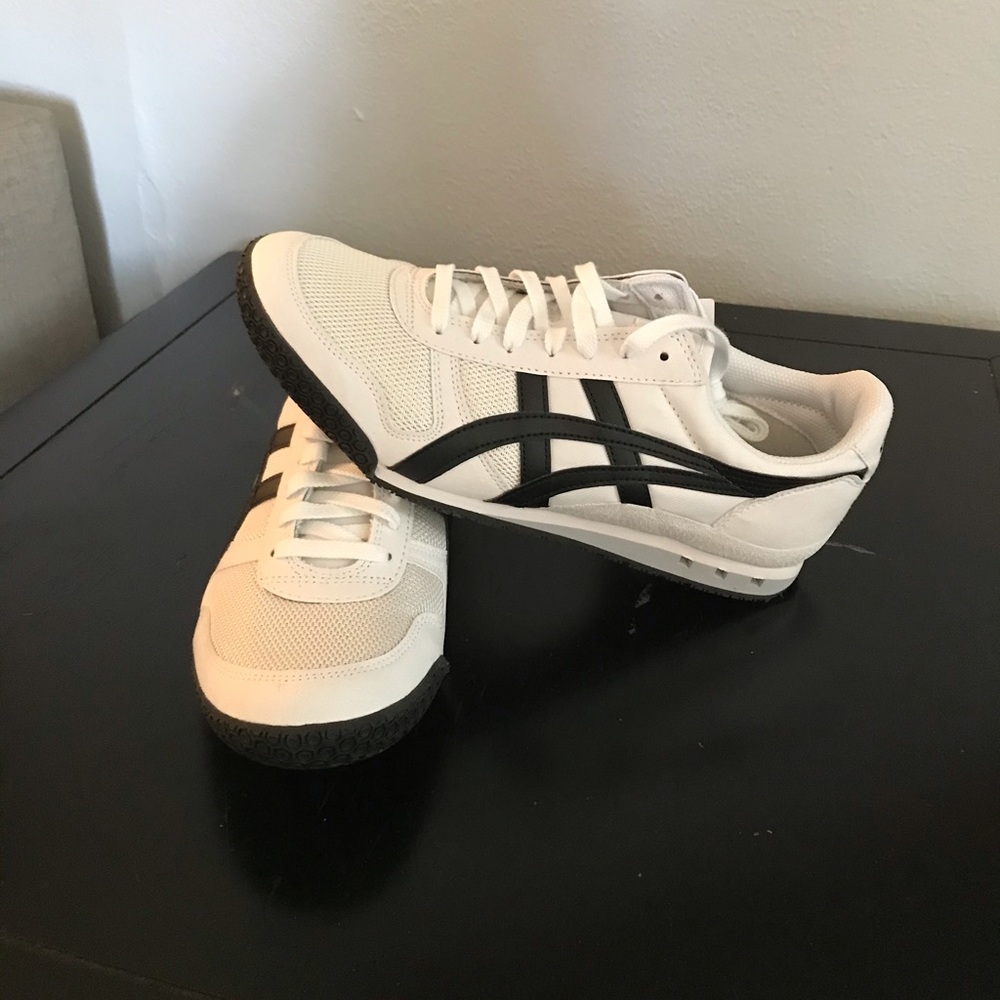 Onitsuka Tiger unisex running shoes sz 8.5